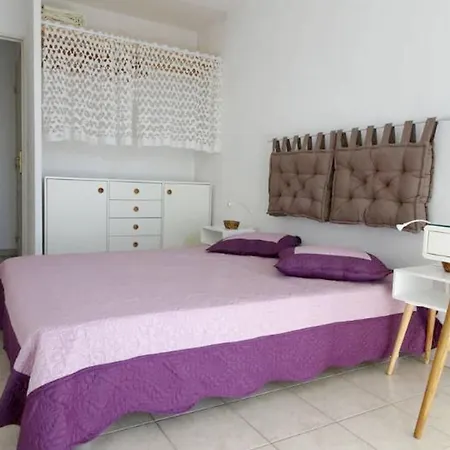 Oasis: 2-bedroom Retreat With Pool And Garden *