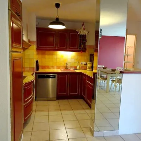 Oasis: 2-bedroom Retreat With Pool And Garden *